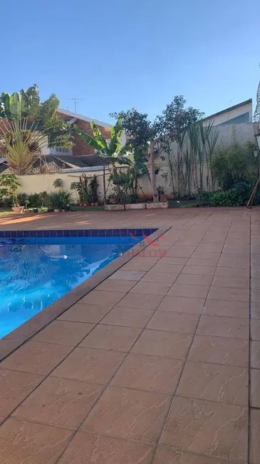 Sobrado com 5 quartos à venda, 1116m2 em Zona 08, Maringa - PR - imagem 5 Foto 5 de Sobrado com 5 quartos à venda, 1116m2 em Zona 08, Maringa - PR