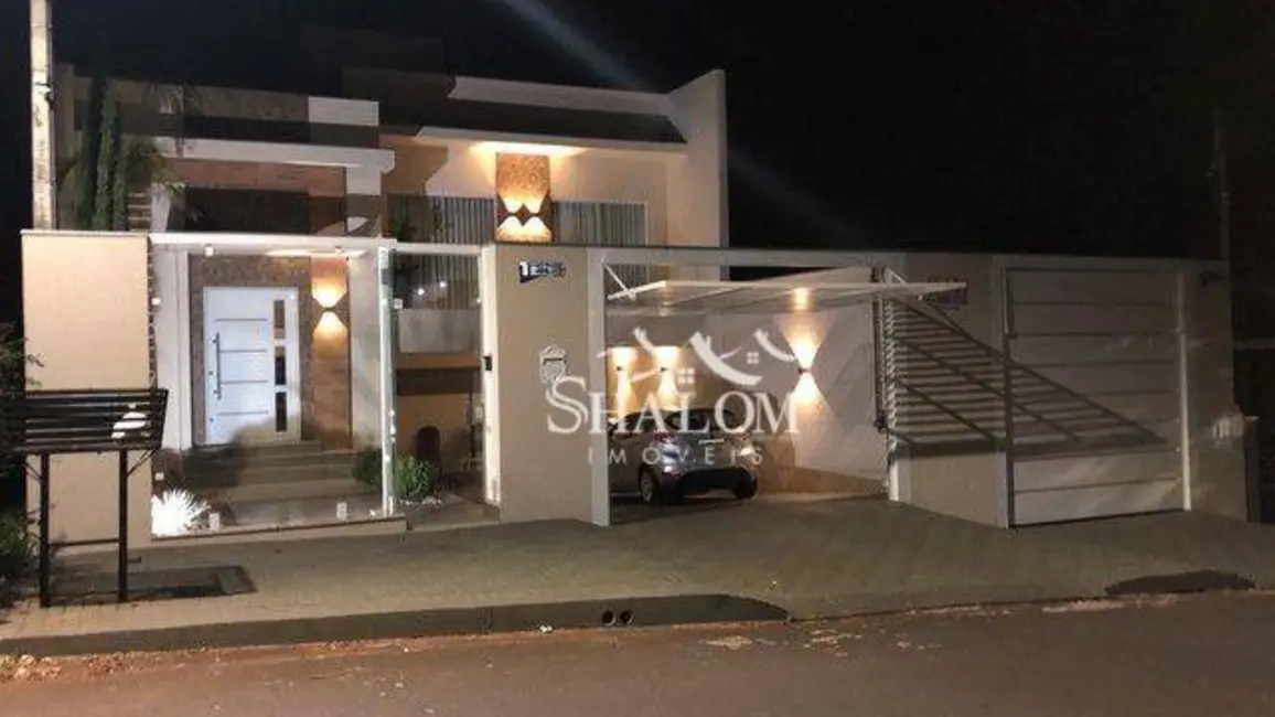 Foto 3 de Sobrado com 3 quartos à venda, 962m2 em Centro, Marialva - PR