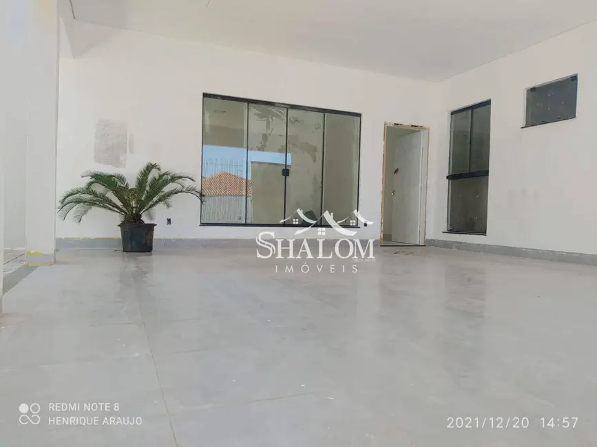 Casa com 3 quartos à venda, 323m2 em Parque das Grevíleas, Maringa - PR - imagem 5 Foto 5 de Casa com 3 quartos à venda, 323m2 em Parque das Grevíleas, Maringa - PR