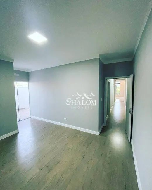 Casa com 3 quartos à venda, 156m2 em Sarandi - PR - imagem 4 Foto 4 de Casa com 3 quartos à venda, 156m2 em Sarandi - PR