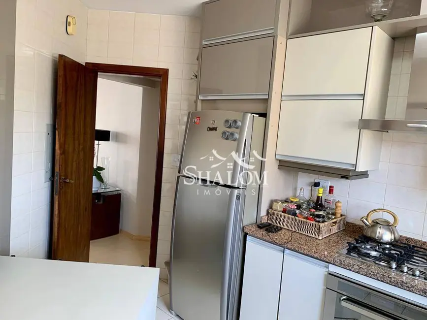 Foto 14 de Apartamento com 3 quartos à venda, 145m2 em Zona 03, Maringa - PR
