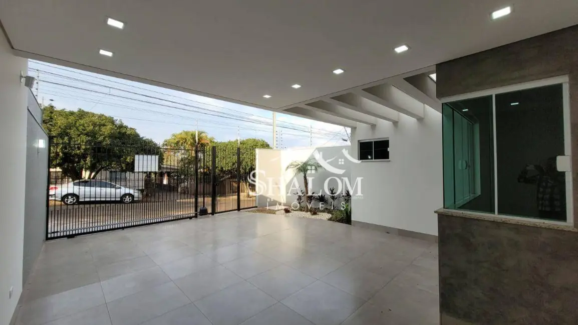 Casa com 3 quartos à venda, 180m2 em Parque das Bandeiras, Maringa - PR - imagem 3 Foto 3 de Casa com 3 quartos à venda, 180m2 em Parque das Bandeiras, Maringa - PR