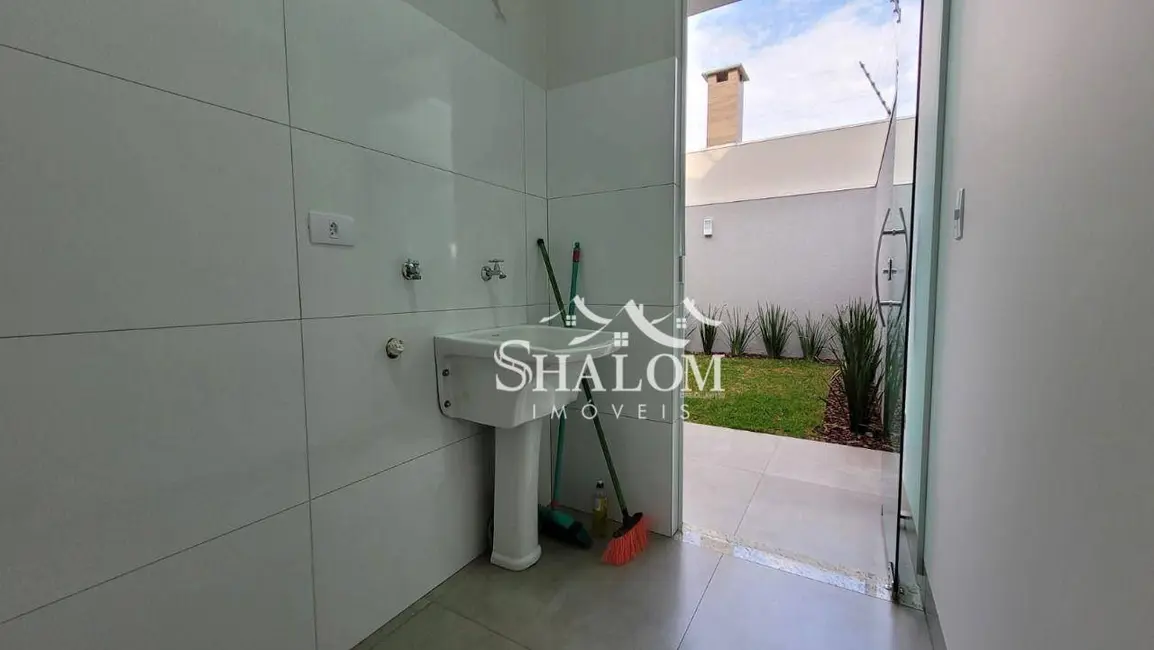 Casa com 3 quartos à venda, 180m2 em Parque das Bandeiras, Maringa - PR - imagem 7 Foto 7 de Casa com 3 quartos à venda, 180m2 em Parque das Bandeiras, Maringa - PR