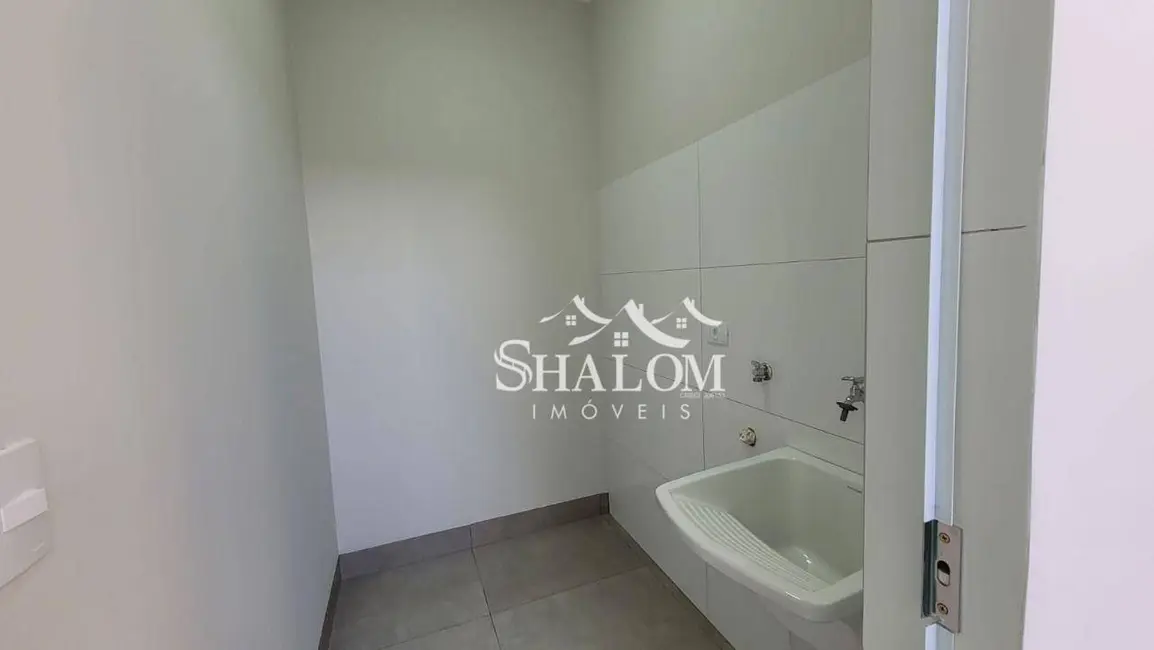 Casa com 3 quartos à venda, 180m2 em Parque das Bandeiras, Maringa - PR - imagem 8 Foto 8 de Casa com 3 quartos à venda, 180m2 em Parque das Bandeiras, Maringa - PR