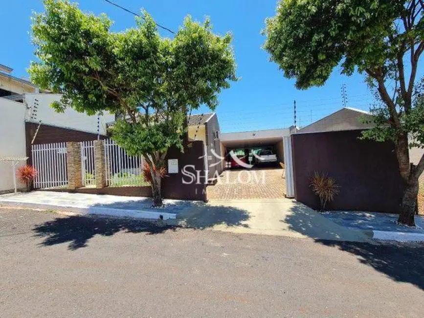 Casa com 3 quartos à venda, 300m2 em Centro, Marialva - PR - imagem 4 Foto 4 de Casa com 3 quartos à venda, 300m2 em Centro, Marialva - PR
