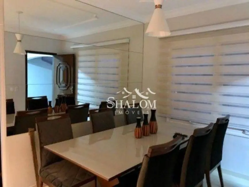 Sobrado com 3 quartos à venda, 253m2 em Parque Palmeiras, Maringa - PR - imagem 5 Foto 5 de Sobrado com 3 quartos à venda, 253m2 em Parque Palmeiras, Maringa - PR