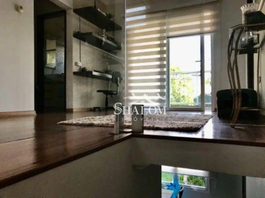 Sobrado com 3 quartos à venda, 253m2 em Parque Palmeiras, Maringa - PR - imagem 8 Foto 8 de Sobrado com 3 quartos à venda, 253m2 em Parque Palmeiras, Maringa - PR