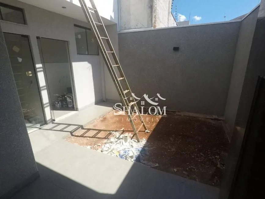 Casa com 3 quartos à venda, 150m2 em Jardim Alvorada, Maringa - PR - imagem 6 Foto 6 de Casa com 3 quartos à venda, 150m2 em Jardim Alvorada, Maringa - PR