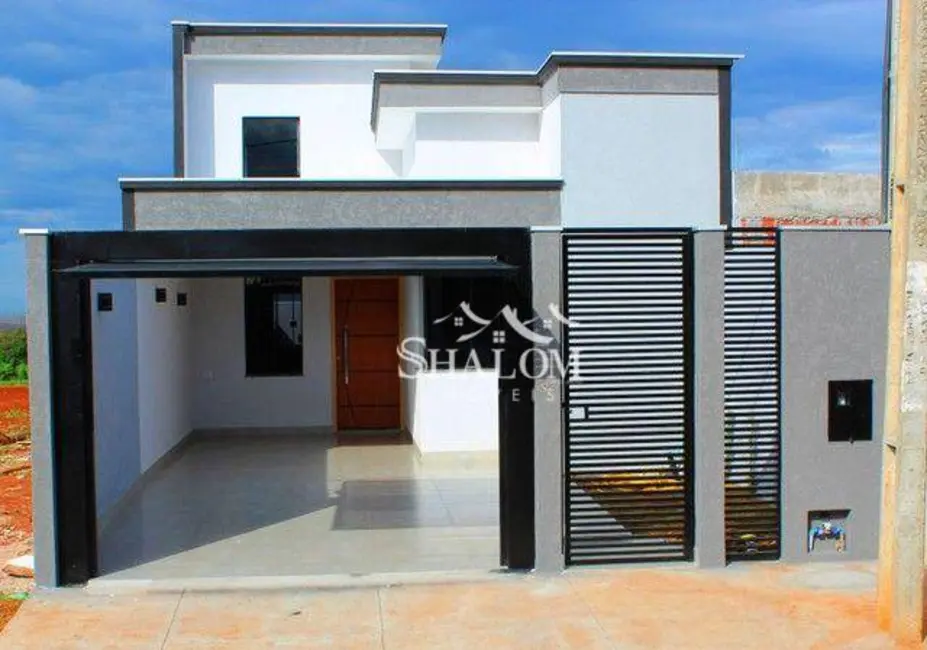 Foto 2 de Casa com 3 quartos à venda, 165m2 em Marialva - PR
