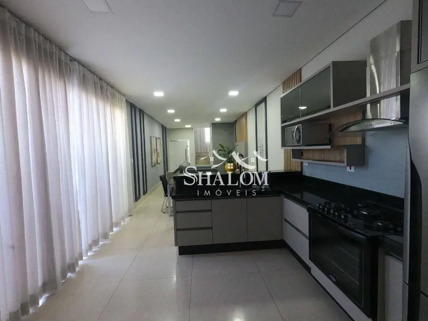 Foto 7 de Sobrado com 3 quartos à venda, 151m2 em Marialva - PR