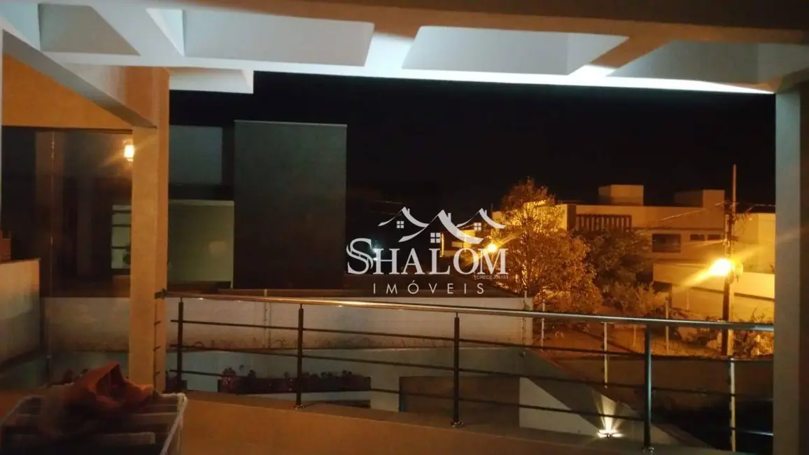 Foto 8 de Sobrado com 4 quartos à venda, 236m2 em Jardim Guaporé, Maringa - PR