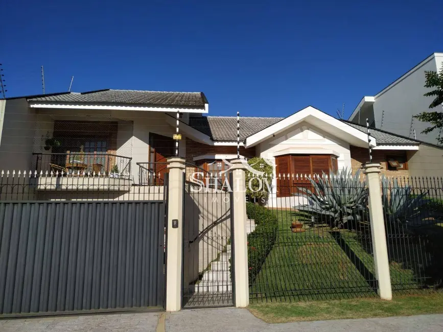 Casa com 4 quartos à venda, 580m2 em Jardim Higienópolis, Maringa - PR - imagem 3 Foto 3 de Casa com 4 quartos à venda, 580m2 em Jardim Higienópolis, Maringa - PR