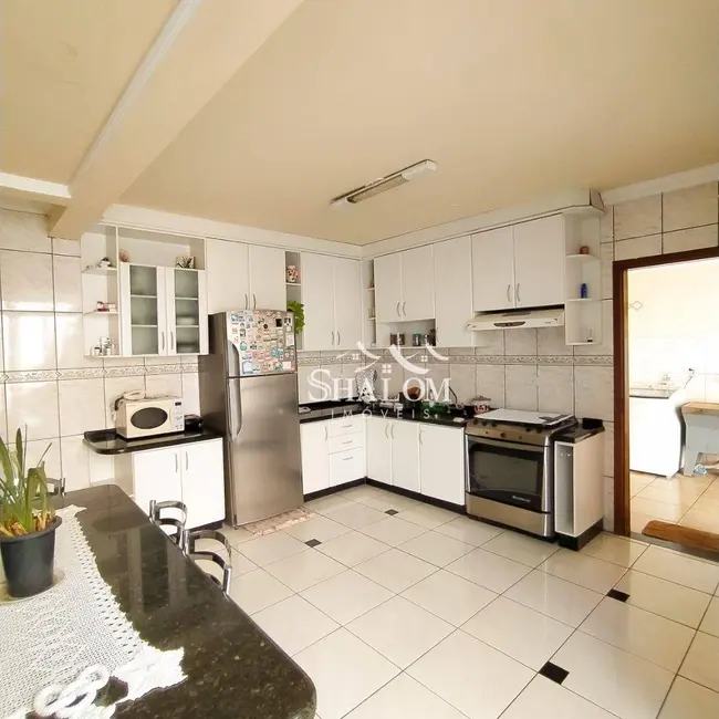 Sobrado com 4 quartos à venda, 387m2 em Jardim Itália, Maringa - PR - imagem 9 Foto 9 de Sobrado com 4 quartos à venda, 387m2 em Jardim Itália, Maringa - PR