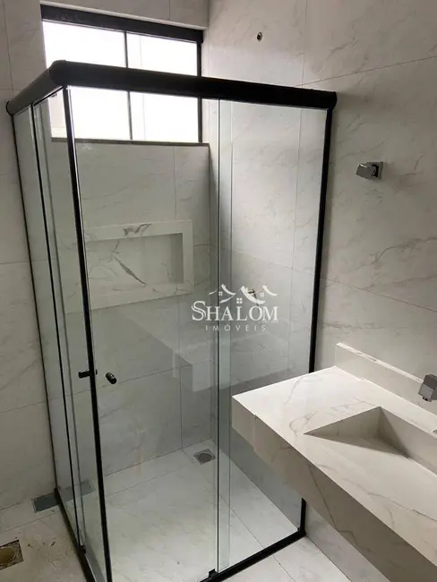 Casa com 3 quartos à venda, 150m2 em Jardim Rebouças, Maringa - PR - imagem 7 Foto 7 de Casa com 3 quartos à venda, 150m2 em Jardim Rebouças, Maringa - PR