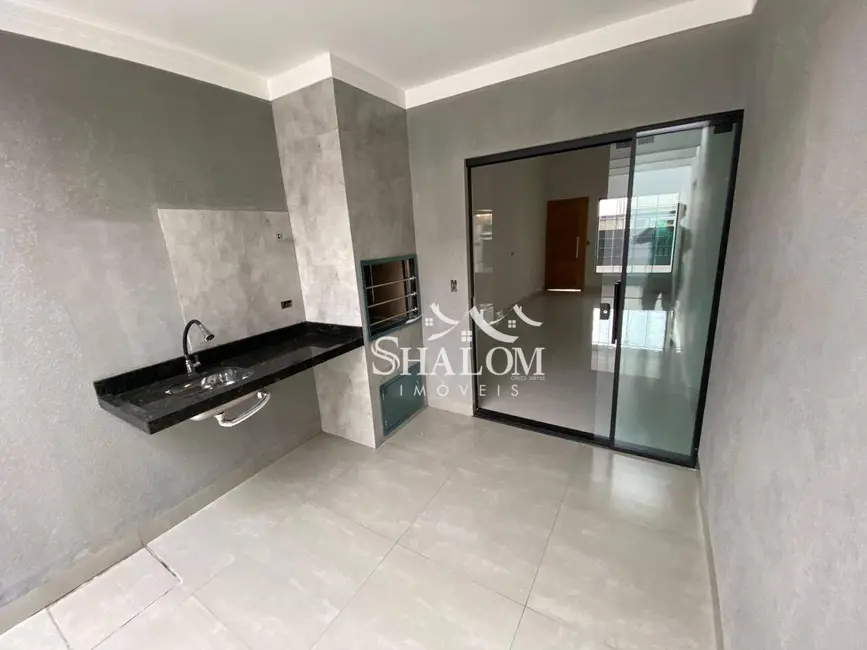 Casa com 3 quartos à venda, 150m2 em Jardim Rebouças, Maringa - PR - imagem 8 Foto 8 de Casa com 3 quartos à venda, 150m2 em Jardim Rebouças, Maringa - PR