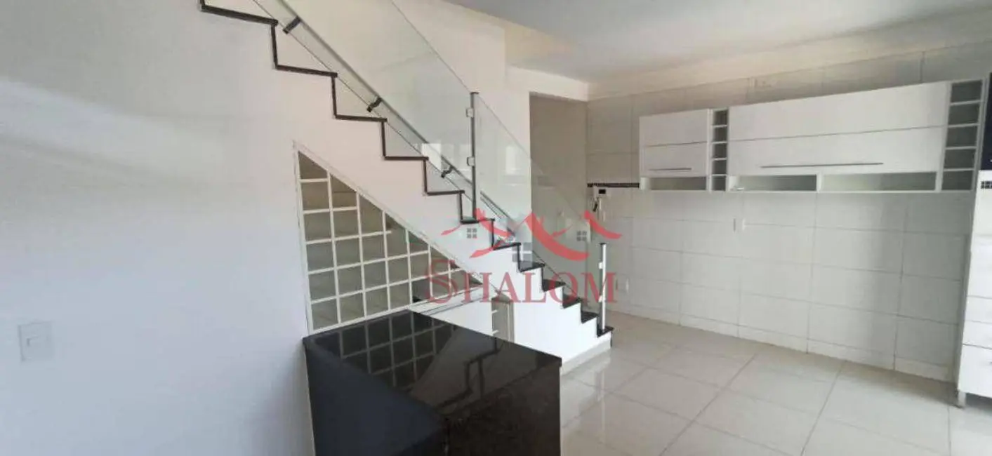 Sobrado com 4 quartos à venda, 150m2 em Jardim Itália, Maringa - PR - imagem 5 Foto 5 de Sobrado com 4 quartos à venda, 150m2 em Jardim Itália, Maringa - PR