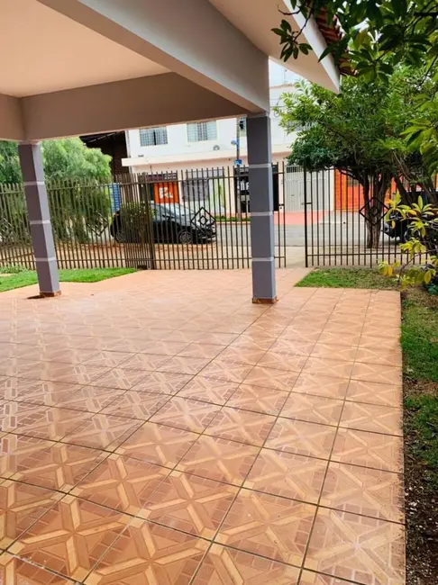 Foto 4 de Casa com 3 quartos à venda, 211m2 em Parque das Laranjeiras, Maringa - PR