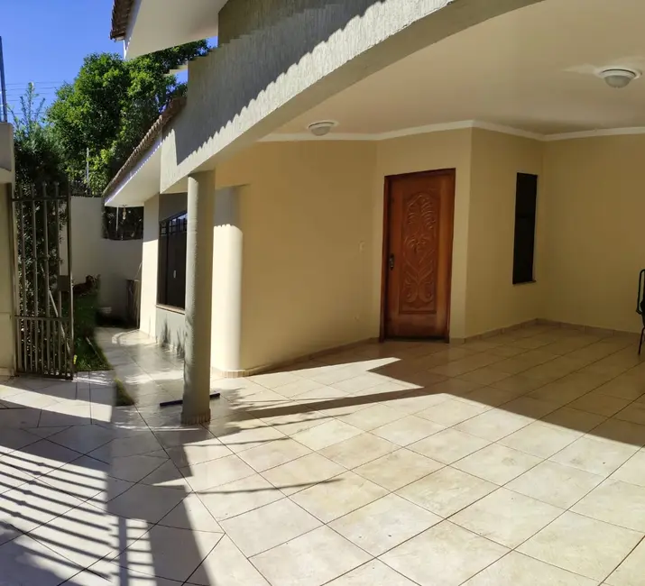 Foto 3 de Casa com 3 quartos à venda, 380m2 em Zona 22, Maringa - PR