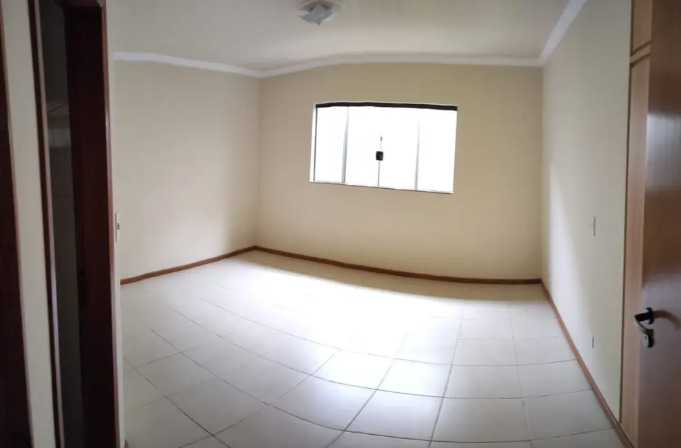 Foto 6 de Casa com 3 quartos à venda, 380m2 em Zona 22, Maringa - PR