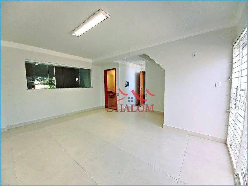 Armazém / Galpão à venda, 372m2 em Conjunto Residencial Cidade Alta, Maringa - PR - imagem 8 Foto 8 de Armazém / Galpão à venda, 372m2 em Conjunto Residencial Cidade Alta, Maringa - PR