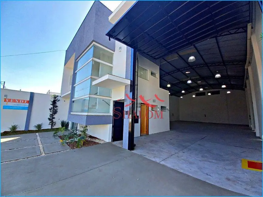 Armazém / Galpão à venda, 372m2 em Conjunto Residencial Cidade Alta, Maringa - PR - imagem 3 Foto 3 de Armazém / Galpão à venda, 372m2 em Conjunto Residencial Cidade Alta, Maringa - PR