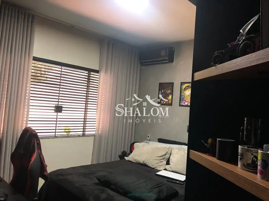 Casa com 4 quartos à venda, 360m2 em Parque Residencial Cidade Nova, Maringa - PR - imagem 3 Foto 3 de Casa com 4 quartos à venda, 360m2 em Parque Residencial Cidade Nova, Maringa - PR