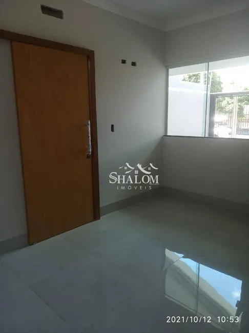 Casa com 3 quartos à venda, 150m2 em Jardim Colina Verde, Maringa - PR - imagem 4 Foto 4 de Casa com 3 quartos à venda, 150m2 em Jardim Colina Verde, Maringa - PR
