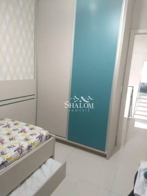 Sobrado com 3 quartos à venda, 178m2 em Jardim Itália II, Maringa - PR - imagem 5 Foto 5 de Sobrado com 3 quartos à venda, 178m2 em Jardim Itália II, Maringa - PR