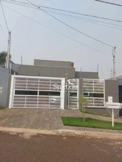 Foto 2 de Casa com 3 quartos à venda, 206m2 em Maringa - PR