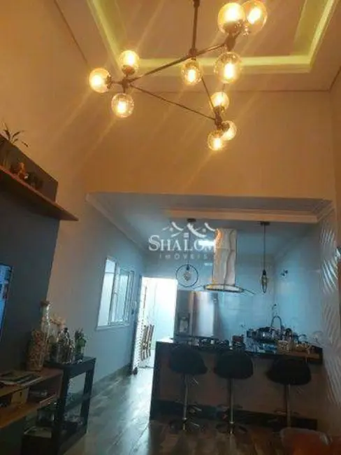 Casa com 3 quartos à venda, 206m2 em Maringa - PR - imagem 3 Foto 3 de Casa com 3 quartos à venda, 206m2 em Maringa - PR