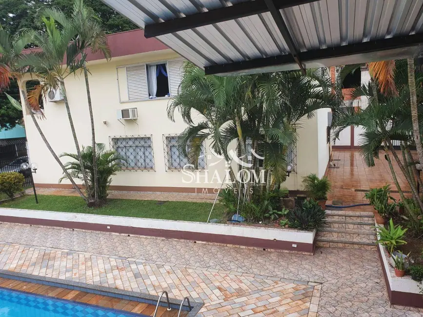 Sobrado com 4 quartos à venda, 1373m2 em Zona 08, Maringa - PR - imagem 7 Foto 7 de Sobrado com 4 quartos à venda, 1373m2 em Zona 08, Maringa - PR