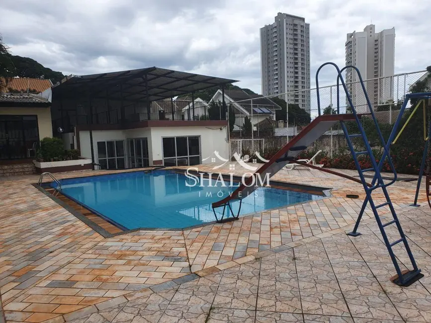 Sobrado com 4 quartos à venda, 1373m2 em Zona 08, Maringa - PR - imagem 9 Foto 9 de Sobrado com 4 quartos à venda, 1373m2 em Zona 08, Maringa - PR