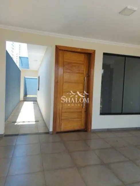 Casa com 3 quartos à venda, 206m2 em Maringa - PR - imagem 5 Foto 5 de Casa com 3 quartos à venda, 206m2 em Maringa - PR