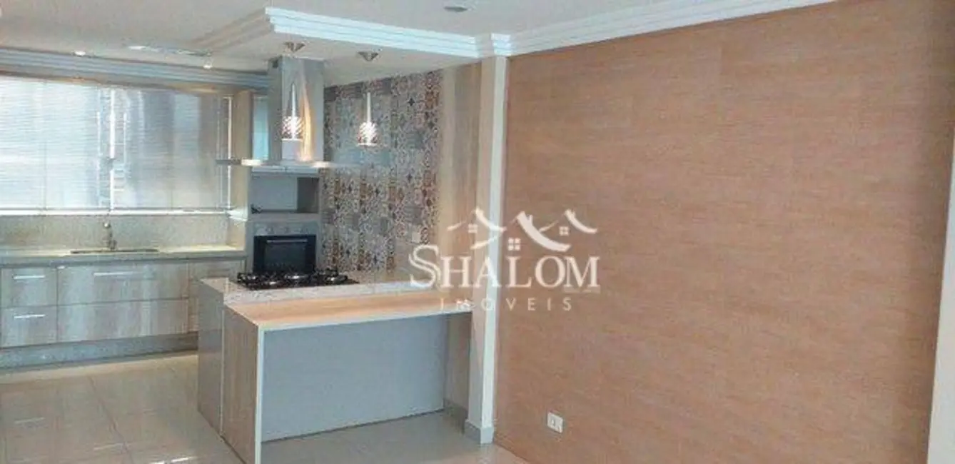 Sobrado com 3 quartos à venda, 200m2 em Maringa - PR - imagem 4 Foto 4 de Sobrado com 3 quartos à venda, 200m2 em Maringa - PR