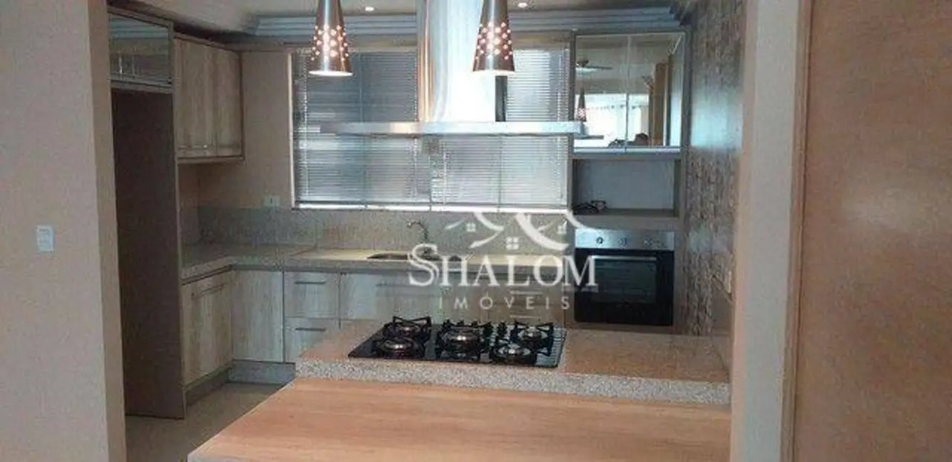 Sobrado com 3 quartos à venda, 200m2 em Maringa - PR - imagem 3 Foto 3 de Sobrado com 3 quartos à venda, 200m2 em Maringa - PR