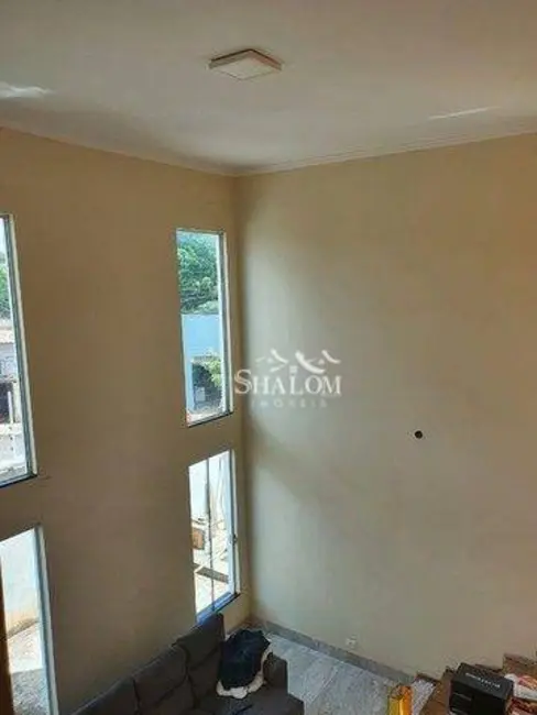Sobrado com 2 quartos à venda, 270m2 em Jardim Novo Bertioga, Sarandi - PR - imagem 6 Foto 6 de Sobrado com 2 quartos à venda, 270m2 em Jardim Novo Bertioga, Sarandi - PR