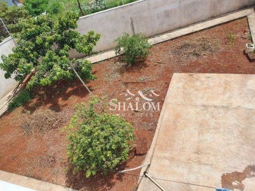 Sobrado com 2 quartos à venda, 270m2 em Jardim Novo Bertioga, Sarandi - PR - imagem 8 Foto 8 de Sobrado com 2 quartos à venda, 270m2 em Jardim Novo Bertioga, Sarandi - PR