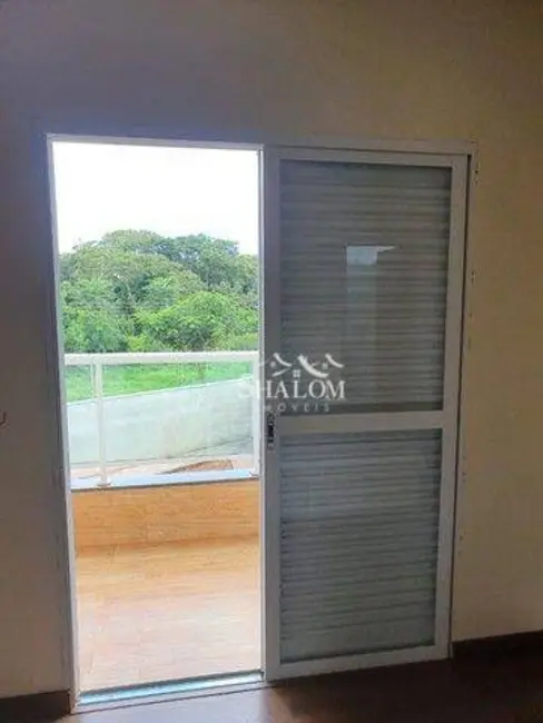 Sobrado com 2 quartos à venda, 270m2 em Jardim Novo Bertioga, Sarandi - PR - imagem 5 Foto 5 de Sobrado com 2 quartos à venda, 270m2 em Jardim Novo Bertioga, Sarandi - PR