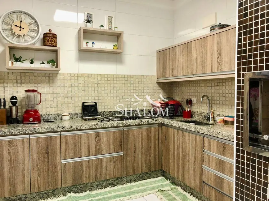 Casa com 2 quartos à venda, 162m2 em Zona 22, Maringa - PR - imagem 4 Foto 4 de Casa com 2 quartos à venda, 162m2 em Zona 22, Maringa - PR