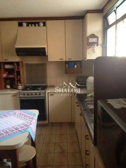 Casa com 3 quartos à venda, 390m2 em Jardim Cerro Azul, Maringa - PR - imagem 4 Foto 4 de Casa com 3 quartos à venda, 390m2 em Jardim Cerro Azul, Maringa - PR