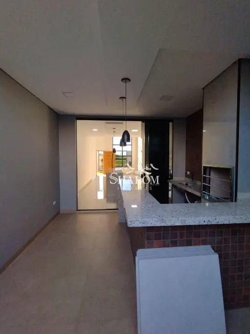 Casa com 3 quartos à venda, 200m2 em Conjunto Habitacional Requião, Maringa - PR - imagem 6 Foto 6 de Casa com 3 quartos à venda, 200m2 em Conjunto Habitacional Requião, Maringa - PR