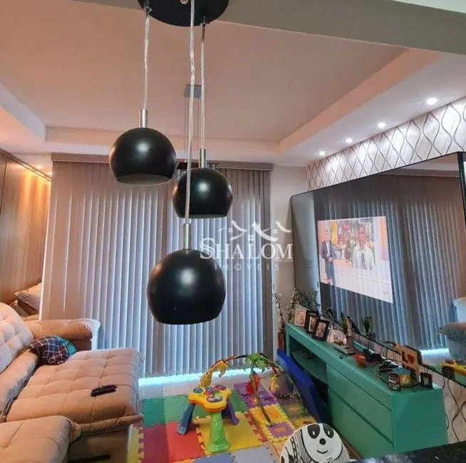 Sobrado com 3 quartos à venda, 200m2 em Conjunto Habitacional João de Barro Thaís, Maringa - PR - imagem 4 Foto 4 de Sobrado com 3 quartos à venda, 200m2 em Conjunto Habitacional João de Barro Thaís, Maringa - PR