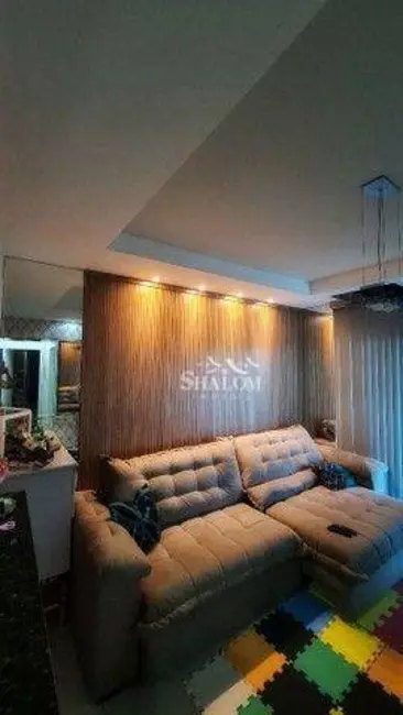 Sobrado com 3 quartos à venda, 200m2 em Conjunto Habitacional João de Barro Thaís, Maringa - PR - imagem 3 Foto 3 de Sobrado com 3 quartos à venda, 200m2 em Conjunto Habitacional João de Barro Thaís, Maringa - PR