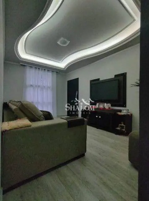 Casa com 3 quartos à venda, 187m2 em Jardim Itaipu, Maringa - PR - imagem 3 Foto 3 de Casa com 3 quartos à venda, 187m2 em Jardim Itaipu, Maringa - PR