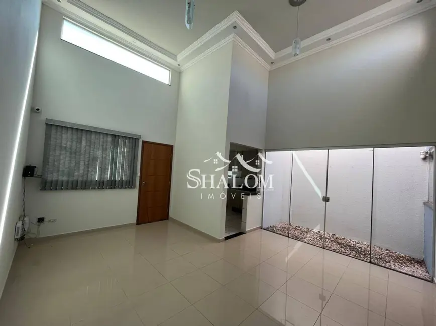 Casa com 3 quartos à venda, 150m2 em Jardim Itália, Maringa - PR - imagem 6 Foto 6 de Casa com 3 quartos à venda, 150m2 em Jardim Itália, Maringa - PR