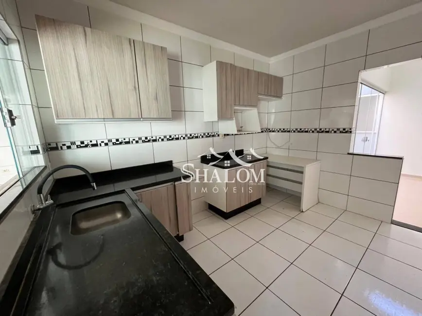 Casa com 3 quartos à venda, 150m2 em Jardim Itália, Maringa - PR - imagem 4 Foto 4 de Casa com 3 quartos à venda, 150m2 em Jardim Itália, Maringa - PR