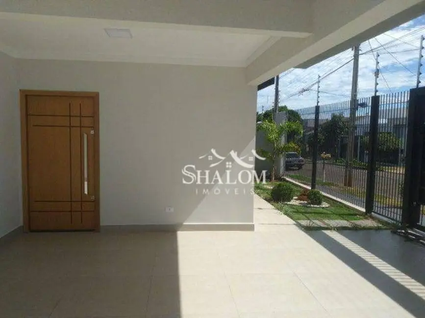 Casa com 3 quartos à venda, 218m2 em Jardim Itália II, Maringa - PR - imagem 5 Foto 5 de Casa com 3 quartos à venda, 218m2 em Jardim Itália II, Maringa - PR