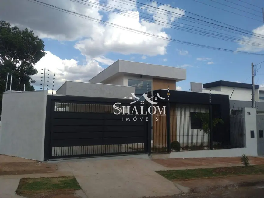 Casa com 3 quartos à venda, 218m2 em Jardim Itália II, Maringa - PR - imagem 4 Foto 4 de Casa com 3 quartos à venda, 218m2 em Jardim Itália II, Maringa - PR