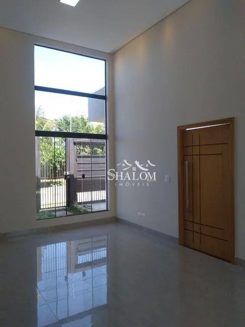 Casa com 3 quartos à venda, 218m2 em Jardim Itália II, Maringa - PR - imagem 7 Foto 7 de Casa com 3 quartos à venda, 218m2 em Jardim Itália II, Maringa - PR