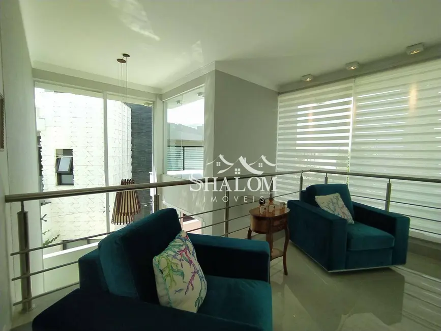 Sobrado com 4 quartos à venda, 690m2 em Zona 02, Maringa - PR - imagem 6 Foto 6 de Sobrado com 4 quartos à venda, 690m2 em Zona 02, Maringa - PR